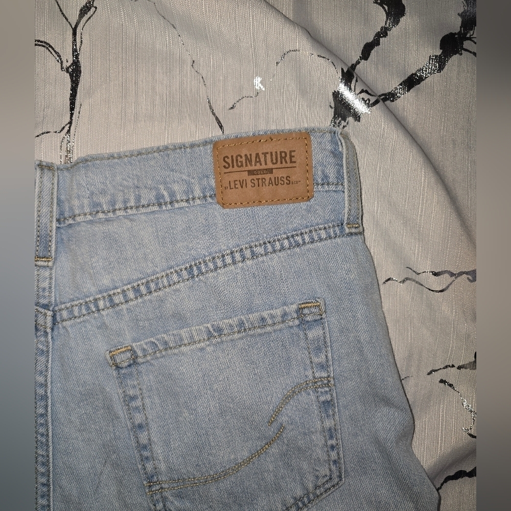 Signature Levis Strauss Gold Heritage Wide Leg Mid Rise Stretch Blue Jeans - Picture 12 of 12
